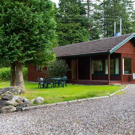 Kestrel Chalet Villa Crianlarich Exterior photo