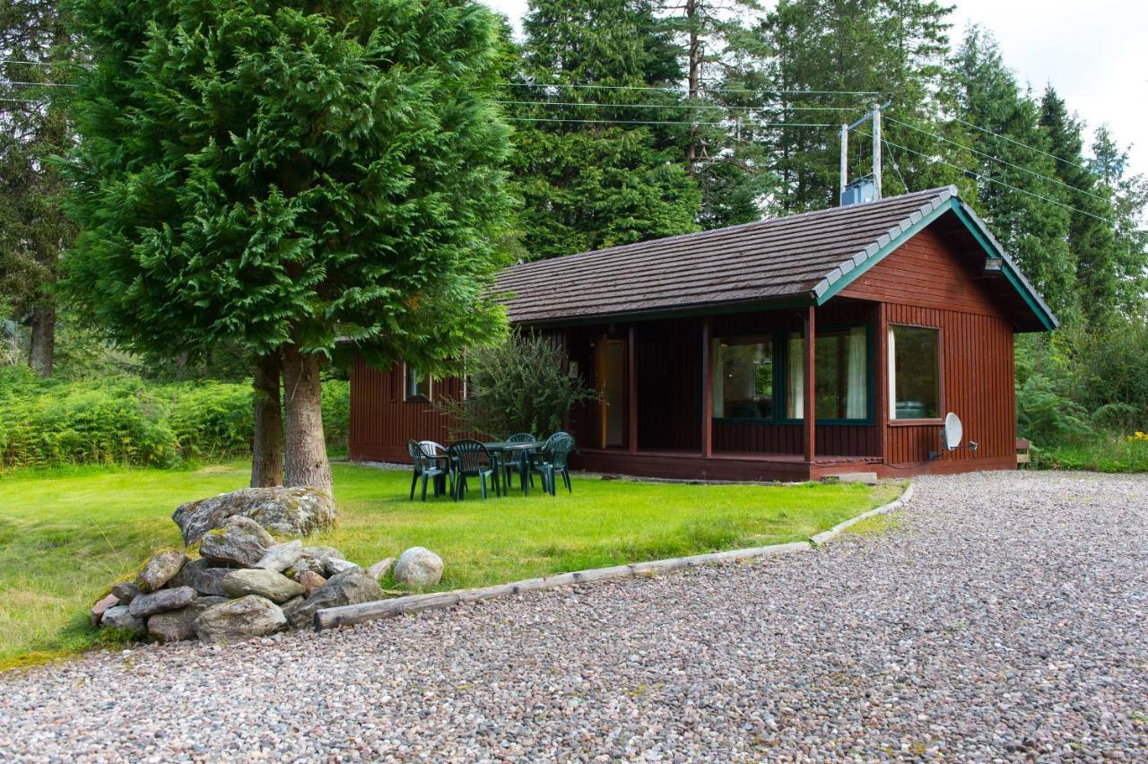 Kestrel Chalet Villa Crianlarich Exterior photo